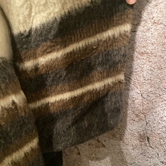 Eider Knit Vintage Wool Bell Shaped Coat from Iceland - Picture 5 of 7